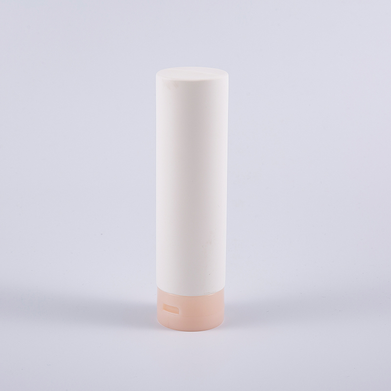 Hvit Soft Touch rund omvendt 180 ml PE hårbalsam renseflaske med flip-top-hette
