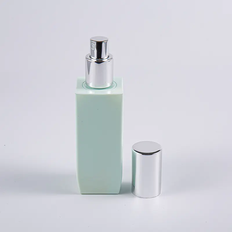 Alternativer for flere farger Firkantet form 100 ml PETG tykkvegg lotionflaske med aluminiumspumpehette 